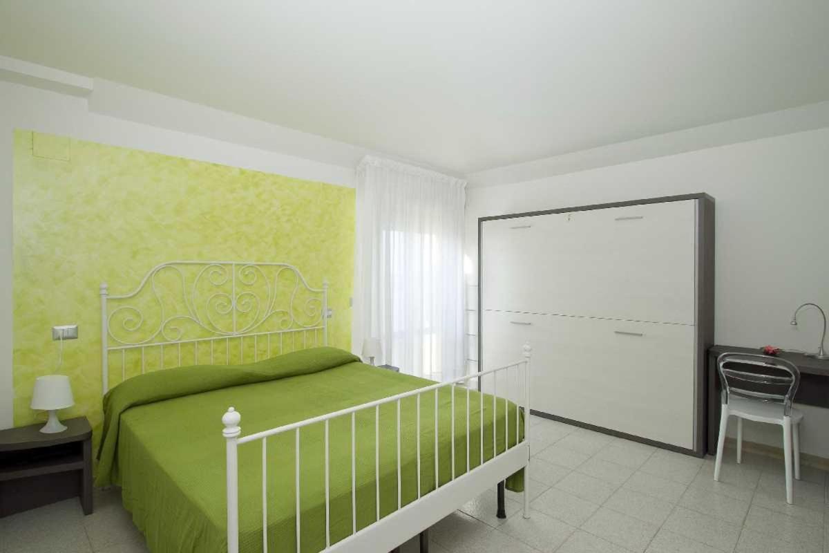 גרוטמארה Hotel La Maestra חדר תמונה