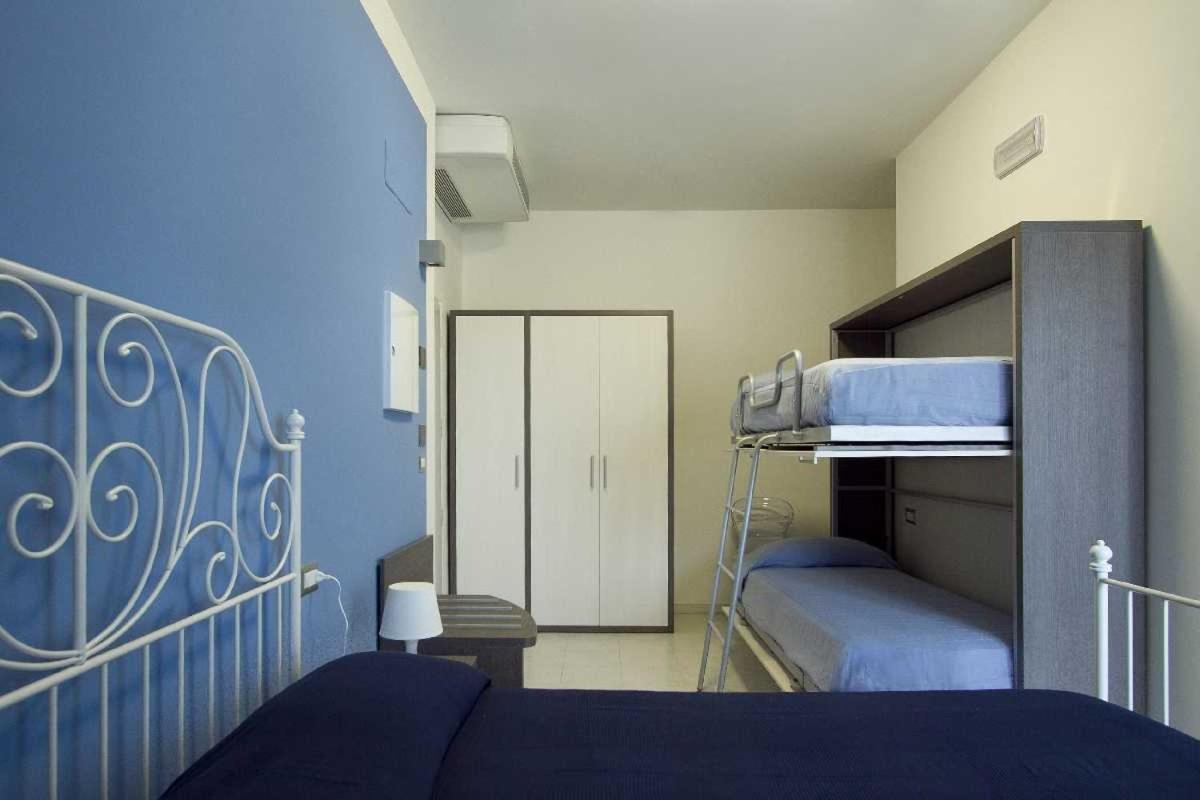 גרוטמארה Hotel La Maestra חדר תמונה