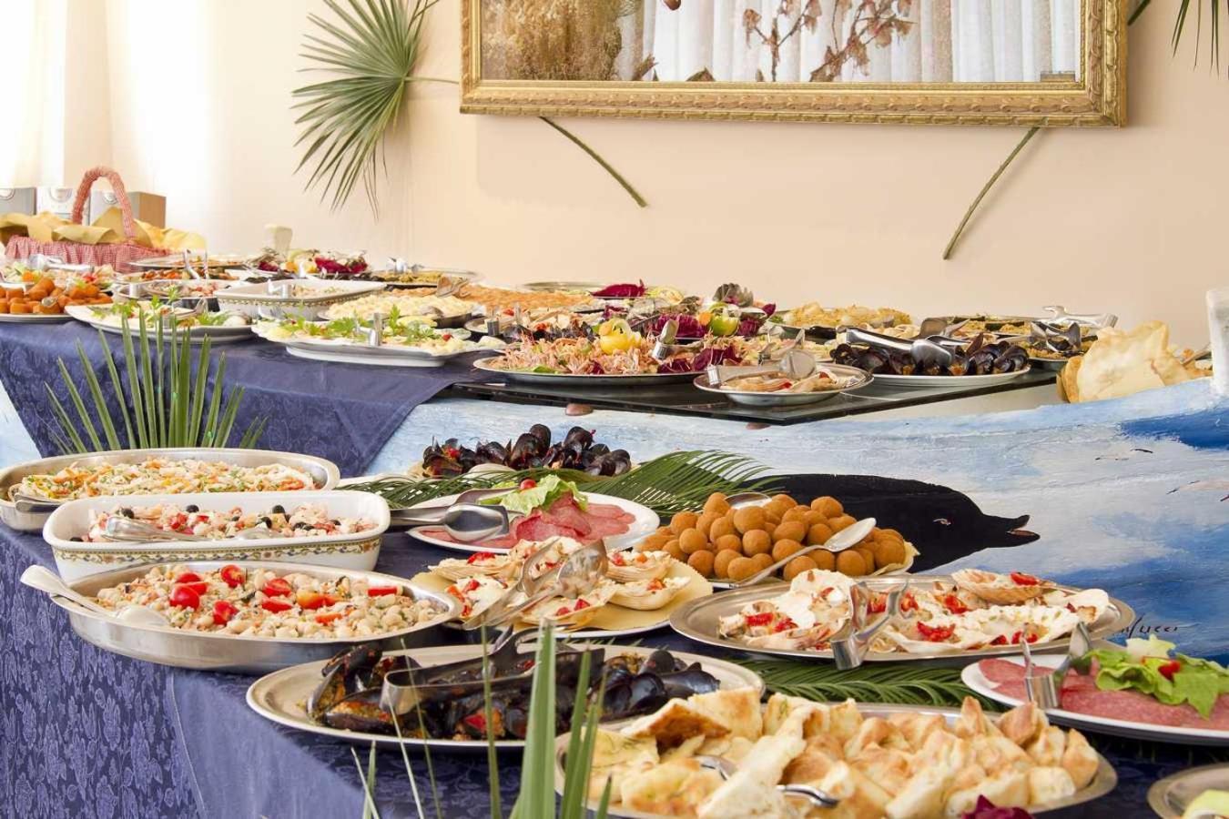 גרוטמארה Hotel La Maestra מראה חיצוני תמונה